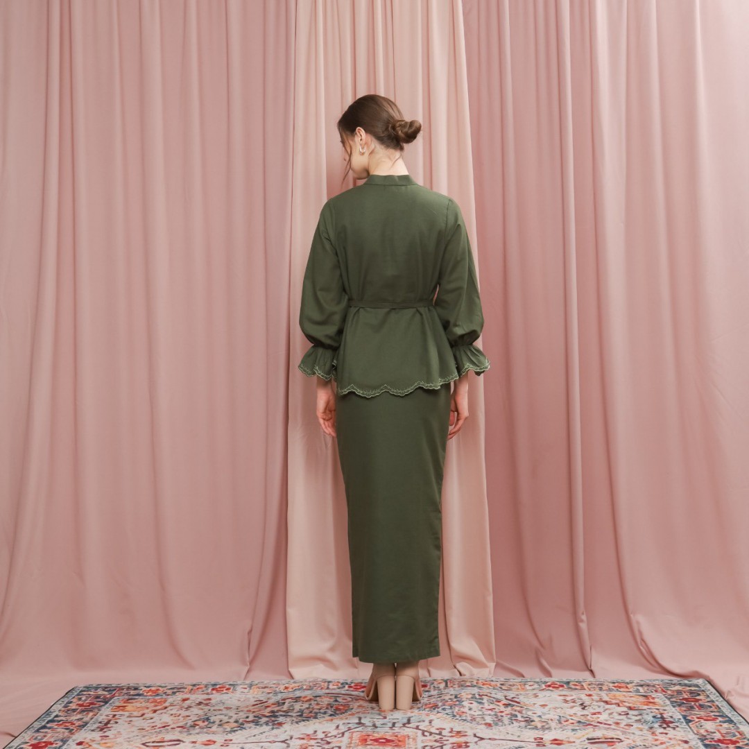 PREORDER Kurung Thallia - Pine