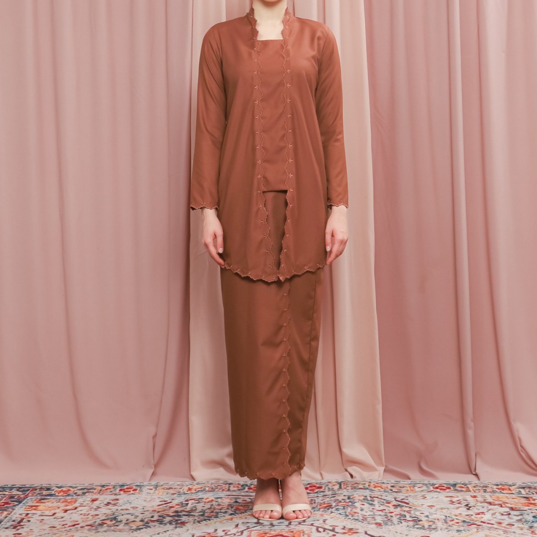 PREORDER Kurung Dinda - Garnet